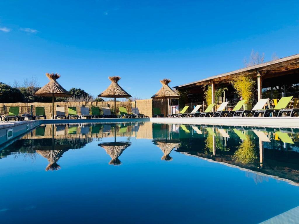 Lodges En Provence - Ecogites & Restaurant Insolites Richerenches Ngoại thất bức ảnh