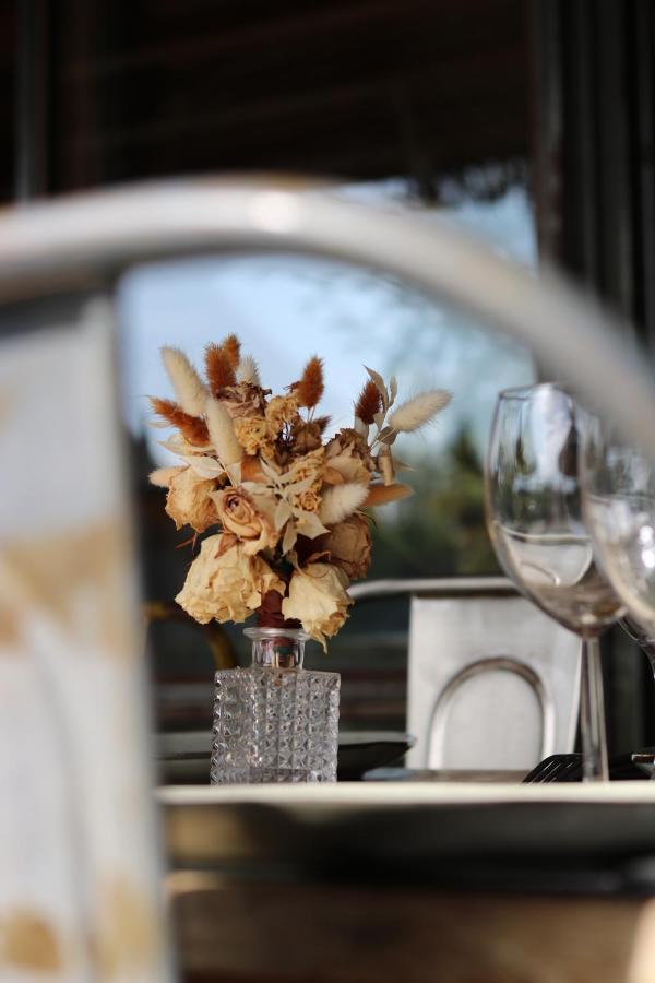 Lodges En Provence - Ecogites & Restaurant Insolites Richerenches Ngoại thất bức ảnh